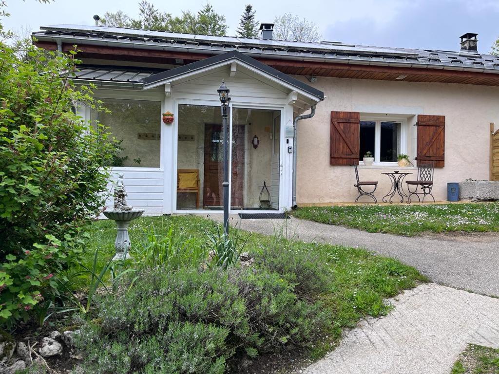 L'Ermitage De Meyriat Villa Brenod Exterior photo